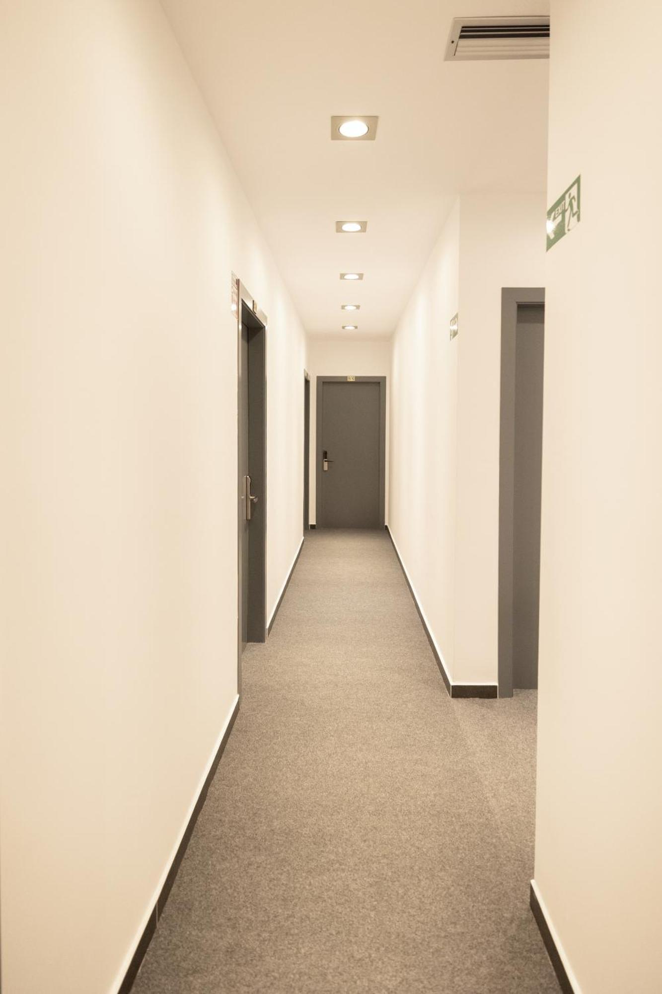 Aglon Twin'S Hotel Vlore Ngoại thất bức ảnh
